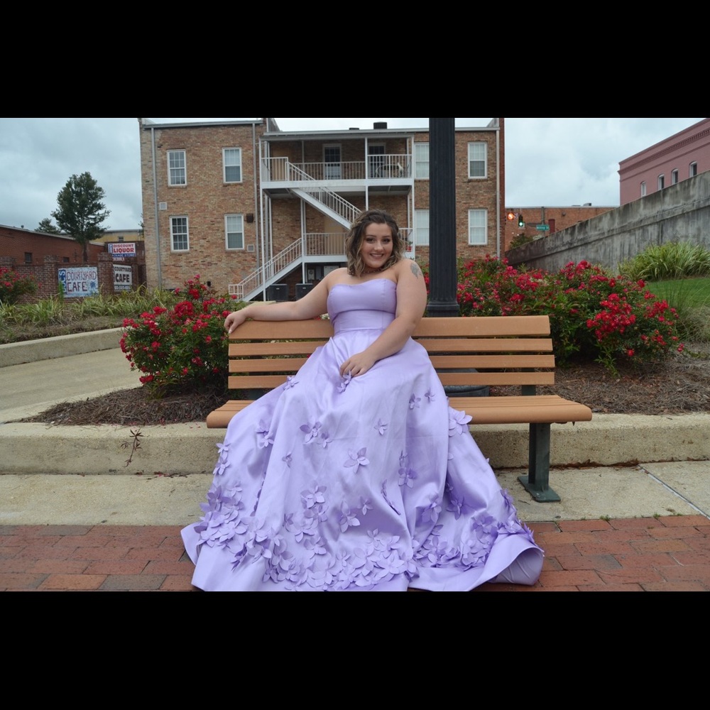 Sherri Hill prom dress size 18